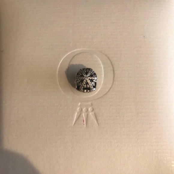 Pandora limited edition snowflake charm - Picture 4 of 4